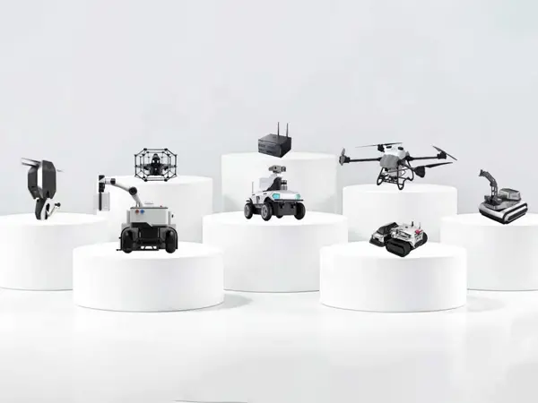 Tianjin Weide Aviation aprofundează cooperarea la scenă, lansând mai multe proiecte practice pentru șasiu pe șenile/roți și roboți de escaladă pe perete